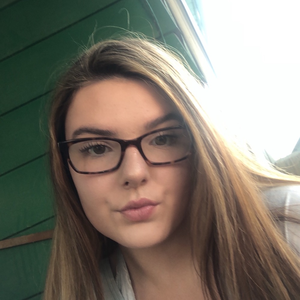 Meet your Posher, Abbi